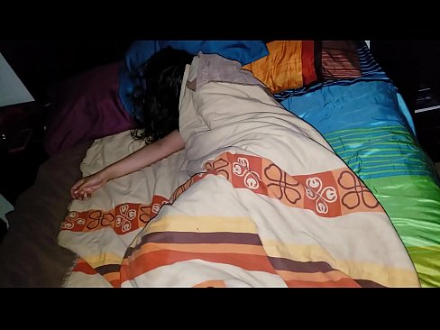 ❤️ Stepson oo garaacaya hooyadeed oo yar intay seexanayso. ❌ Muqaal dabada %so.fuxporn-com.ru ☑